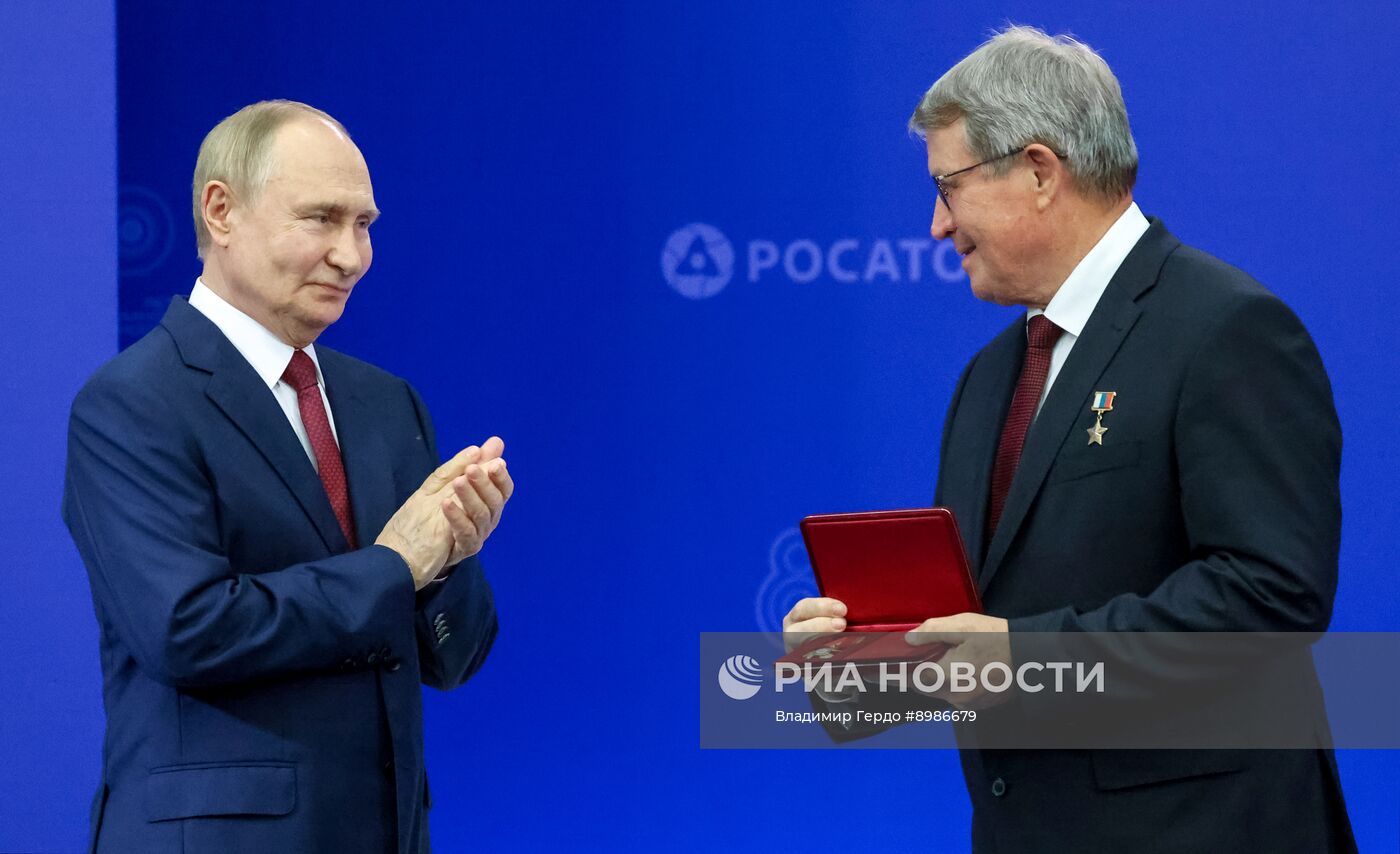 Рабочая поездка президента Владимира Путина в Приволжский федеральный округ