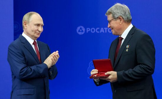 Рабочая поездка президента Владимира Путина в Приволжский федеральный округ