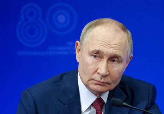 Рабочая поездка президента Владимира Путина в Приволжский федеральный округ