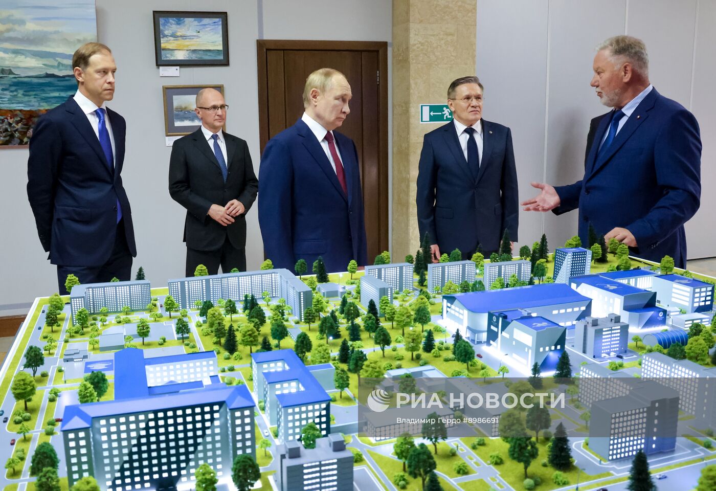 Рабочая поездка президента Владимира Путина в Приволжский федеральный округ