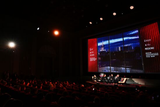 Церемония открытия Московской международной недели кино