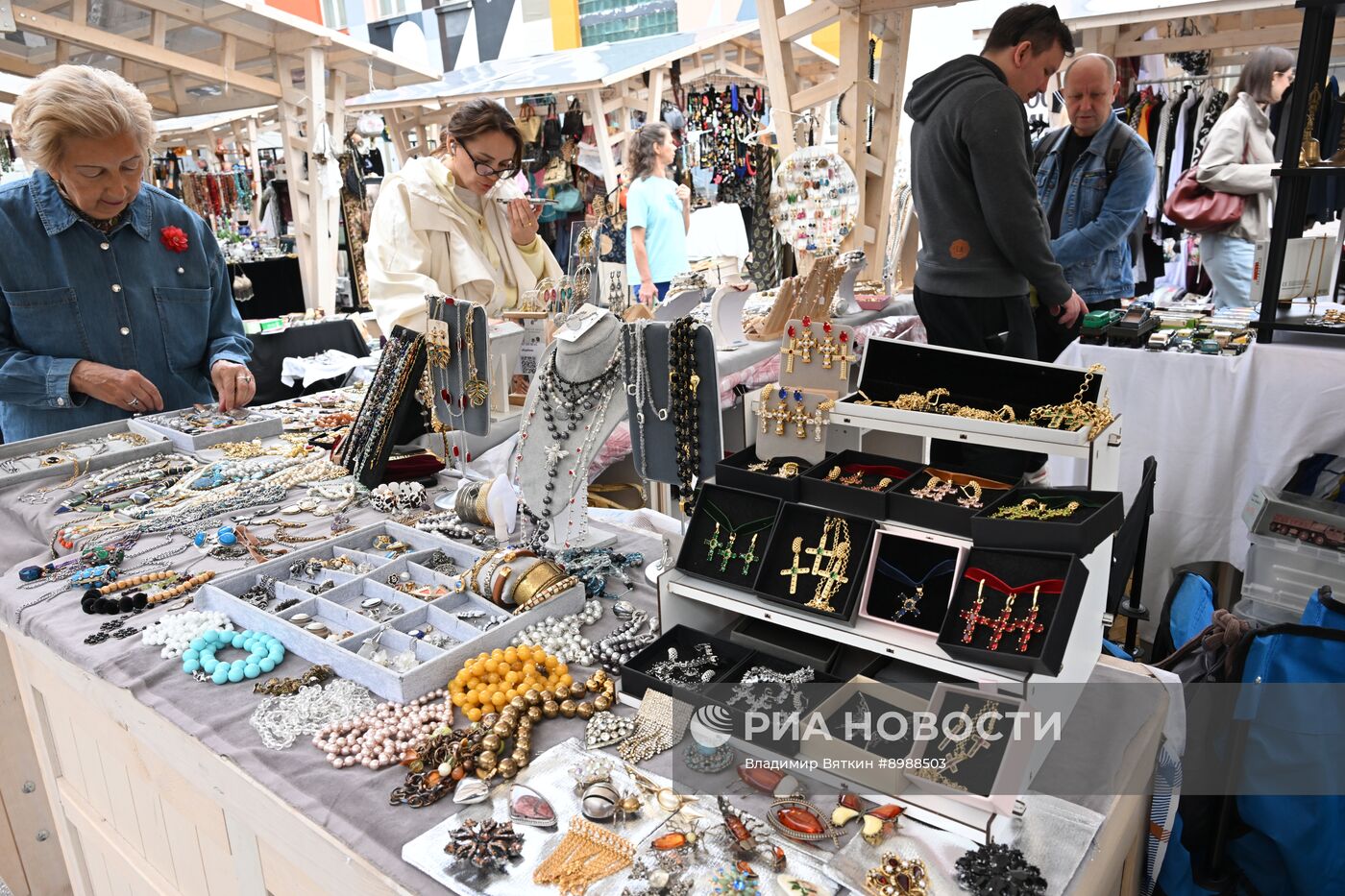 Исторический блошиный рынок "Мосвинтаж"