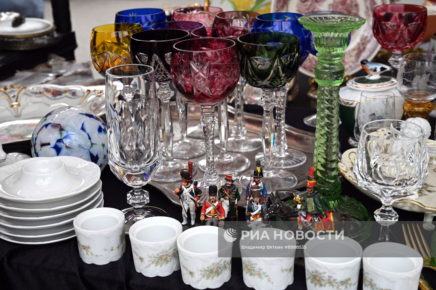 Исторический блошиный рынок "Мосвинтаж"