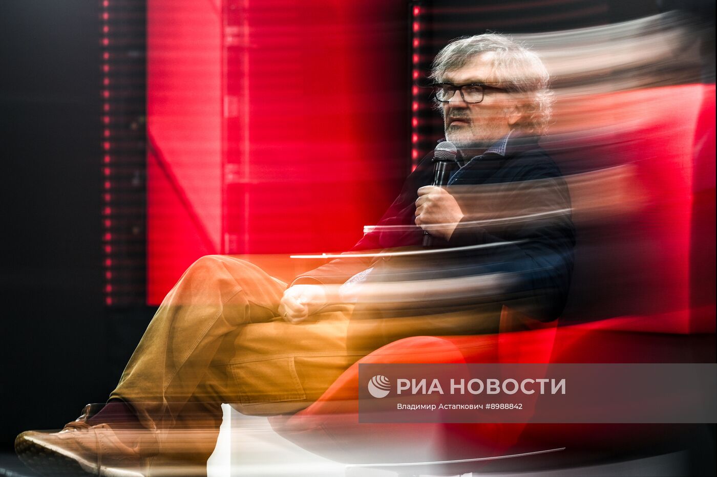 Встречи и автограф-сессии с артистами и режиссёрами в рамках Московской международной недели кино