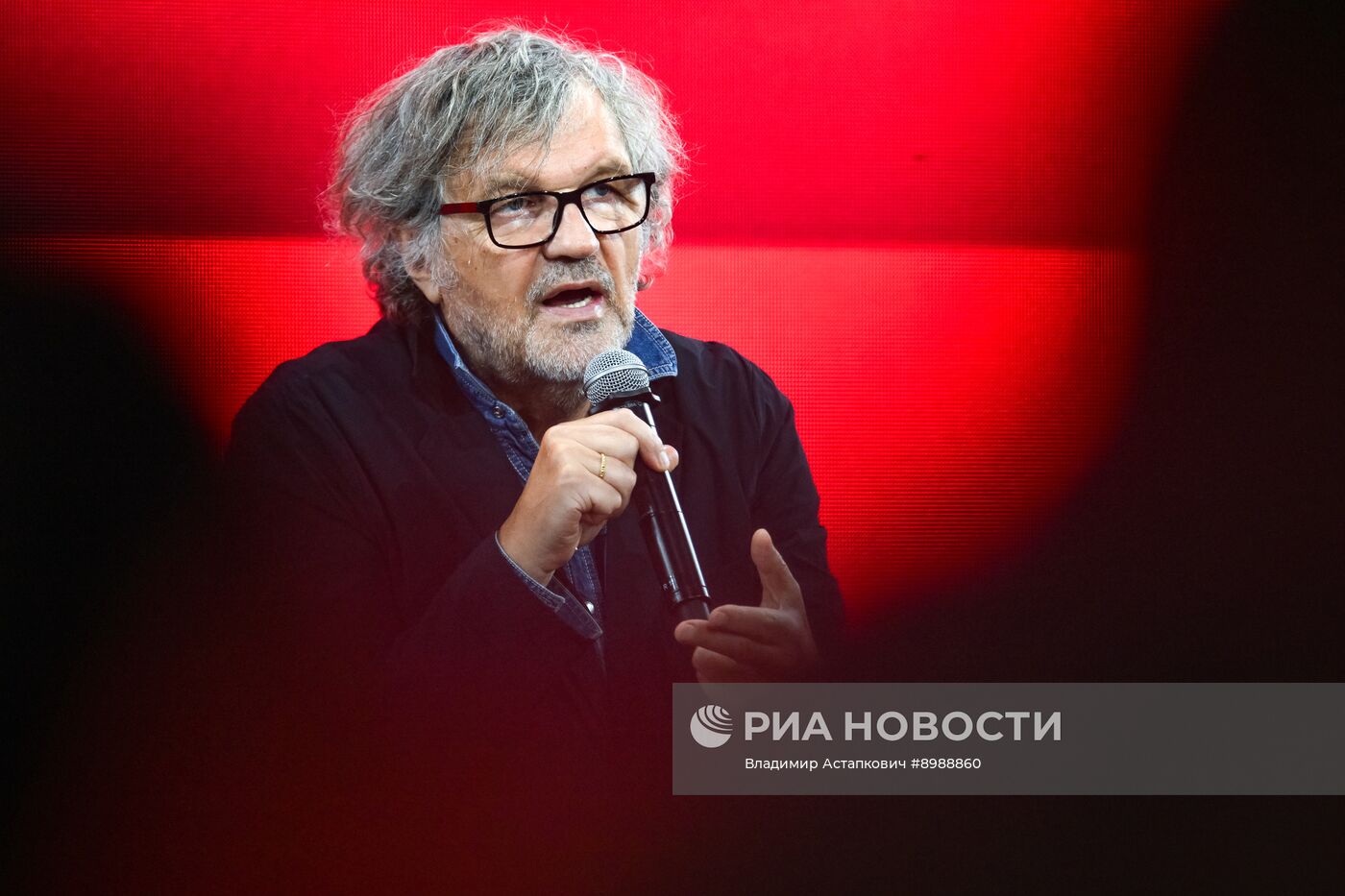 Встречи и автограф-сессии с артистами и режиссёрами в рамках Московской международной недели кино