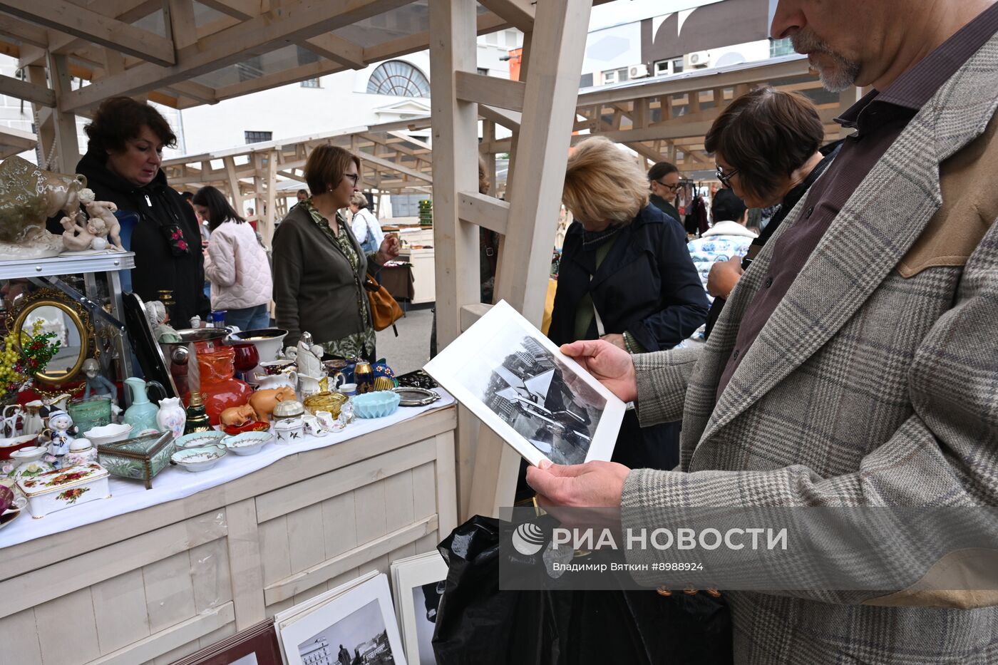 Исторический блошиный рынок "Мосвинтаж"