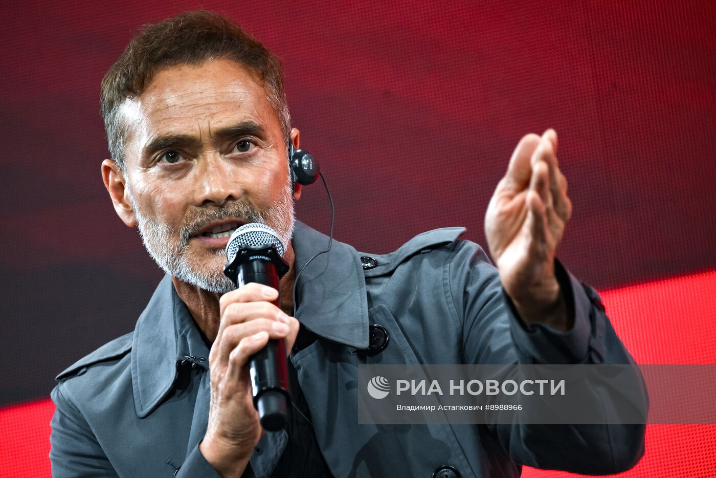 Встречи и автограф-сессии с артистами и режиссёрами в рамках Московской международной недели кино