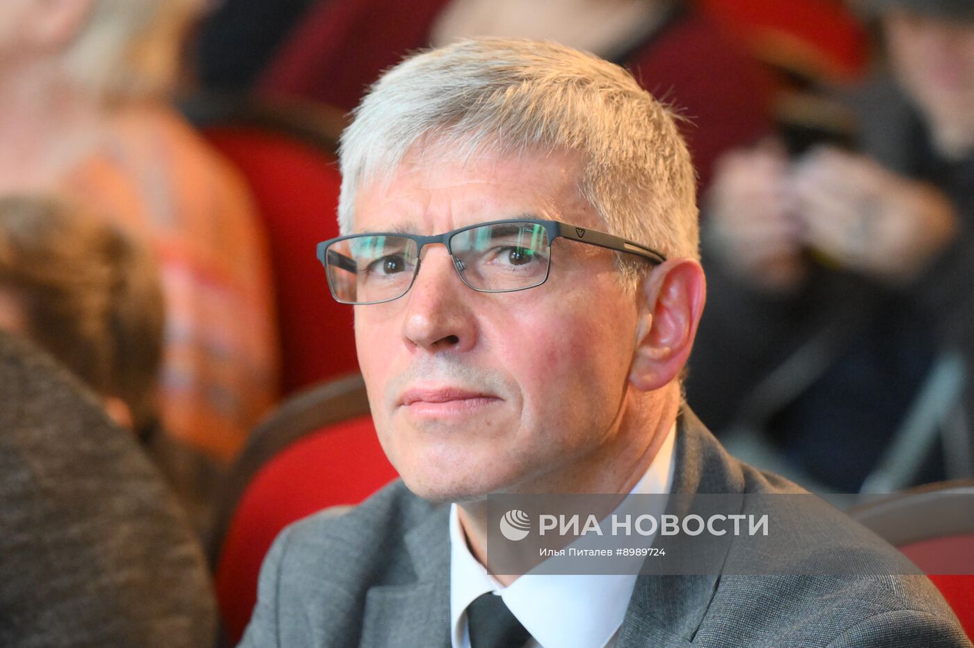 Сбор труппы театра Маяковского