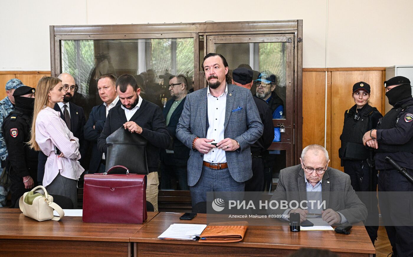 Оглашение приговора трем генералам МВД из Санкт-Петербурга