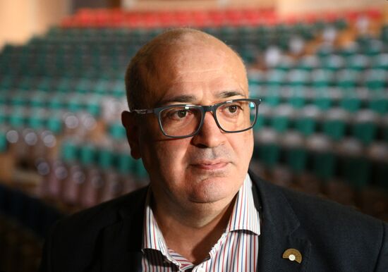 Завершение реконструкции и сбор труппы театра им. Наталии Сац