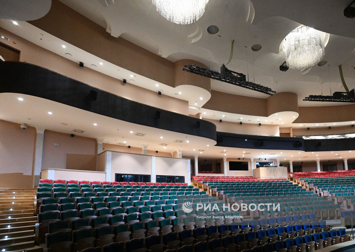 Завершение реконструкции и сбор труппы театра им. Наталии Сац