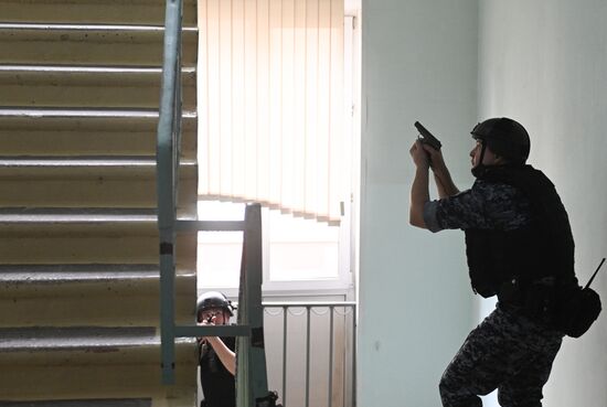 Антитеррористические учения в образовательных заведениях