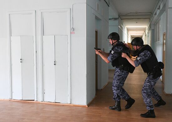 Антитеррористические учения в образовательных заведениях