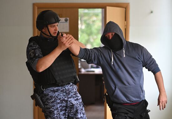 Антитеррористические учения в образовательных заведениях