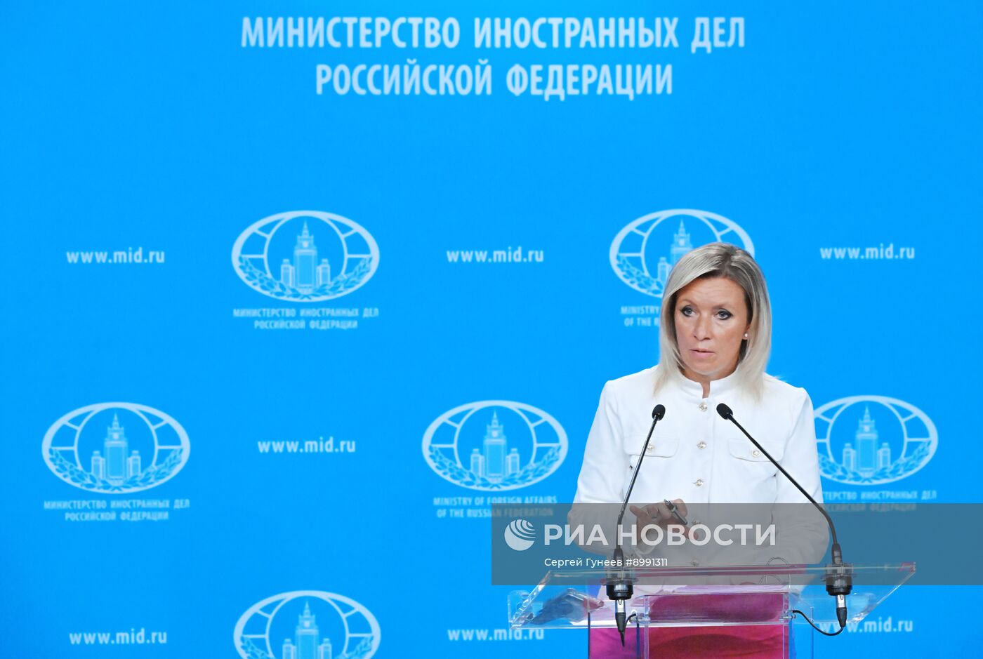 Брифинг официального представителя МИД России М. Захаровой 