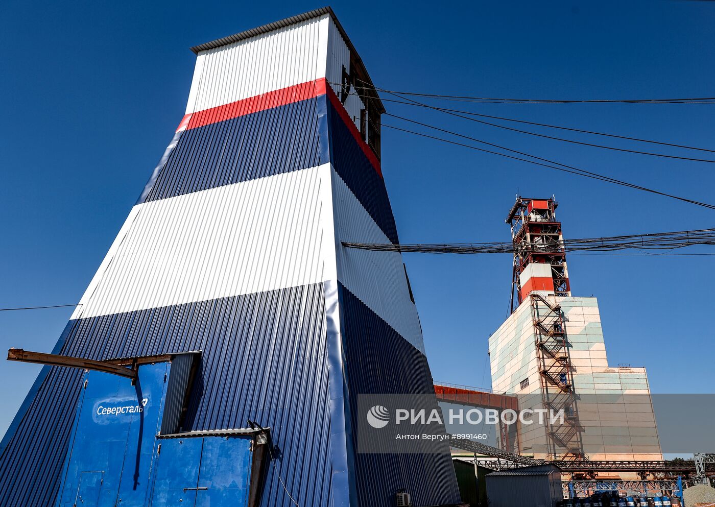 Работа Яковлевского горно-обогатительного комбината в Белгородской области