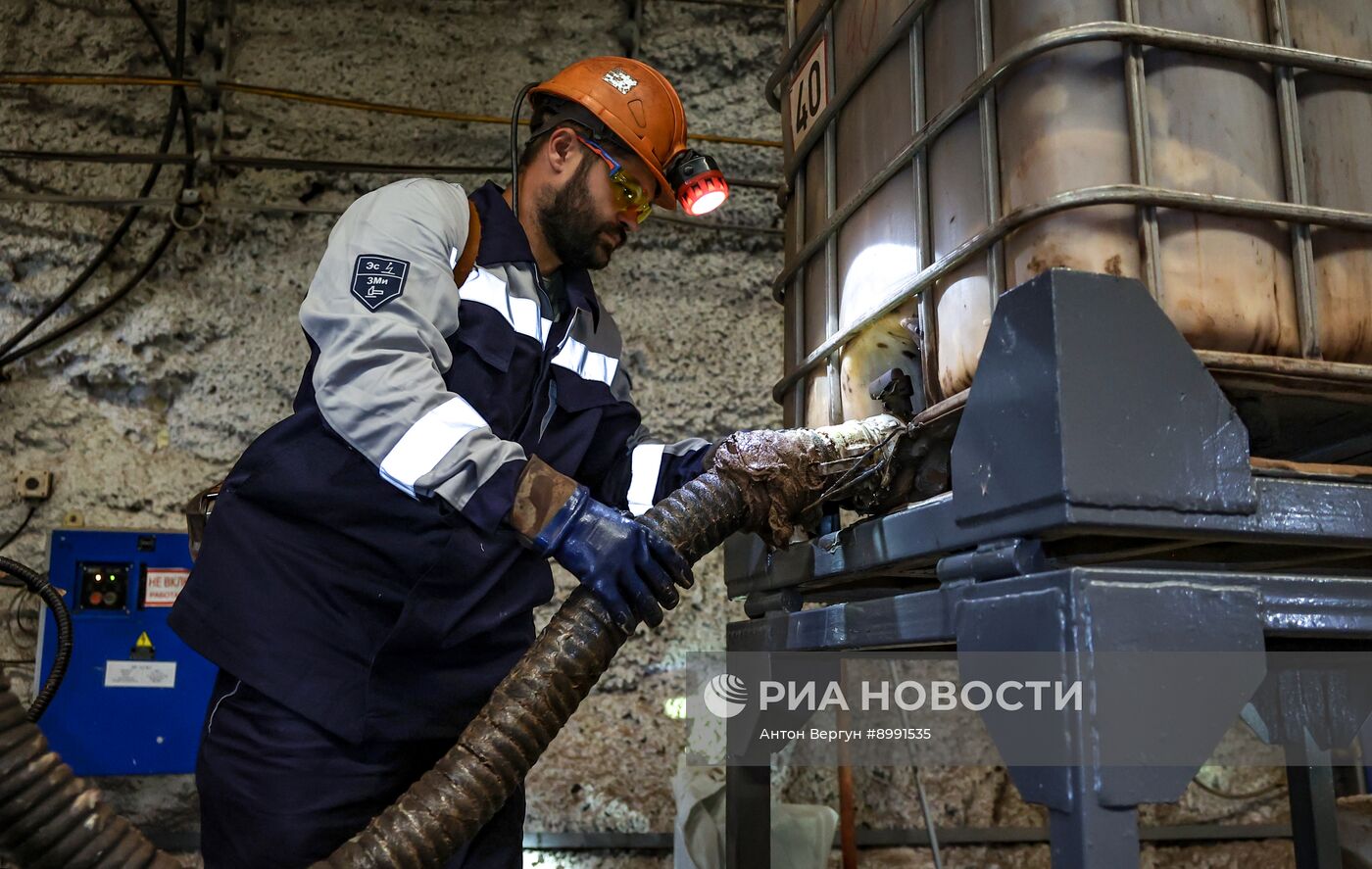 Работа Яковлевского горно-обогатительного комбината в Белгородской области