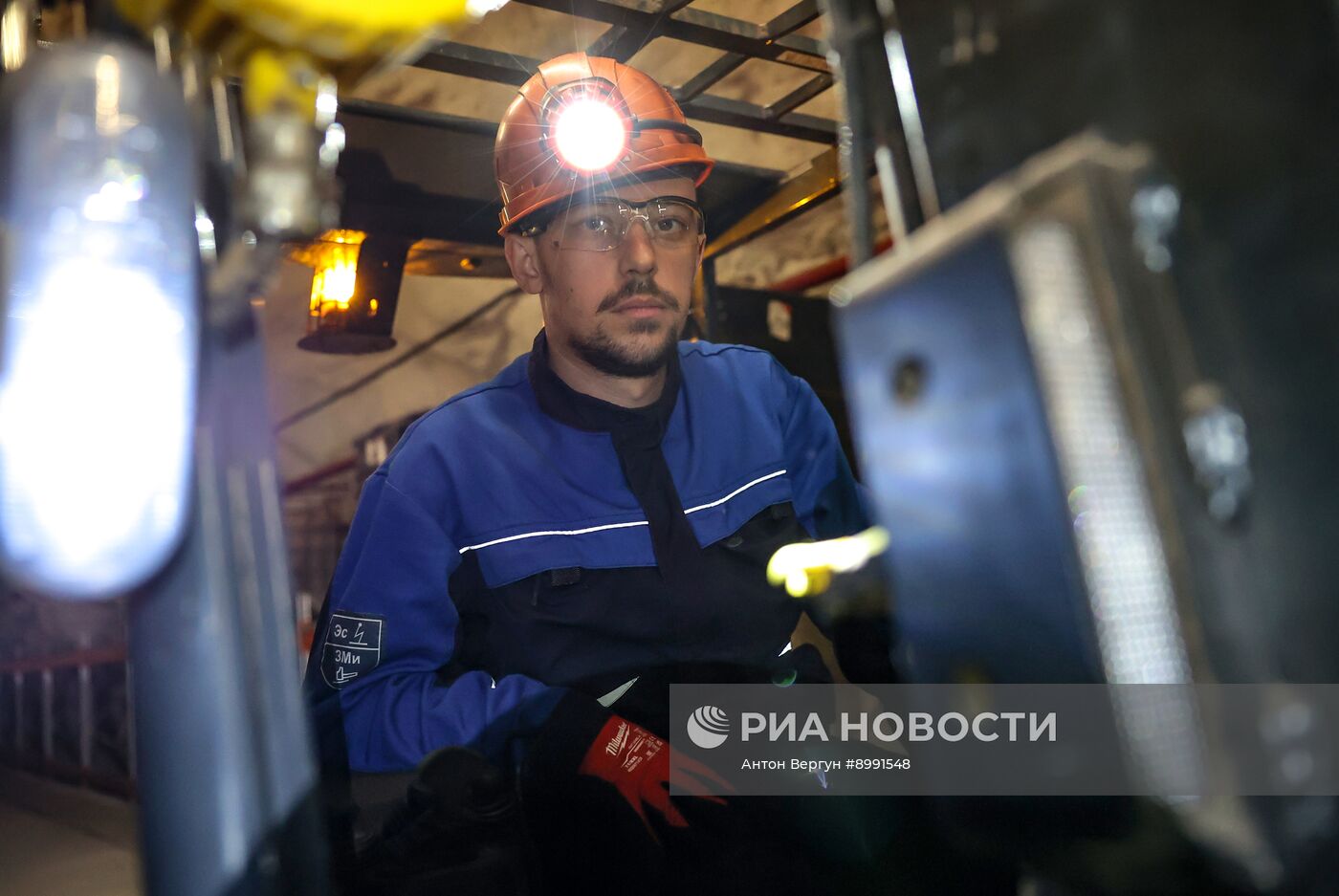 Работа Яковлевского горно-обогатительного комбината в Белгородской области