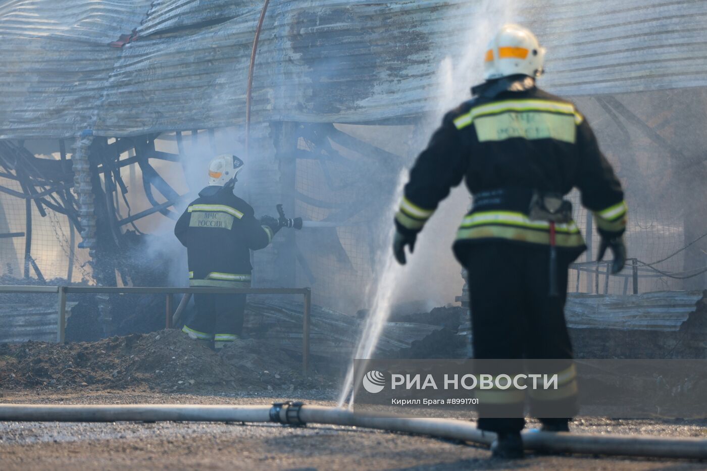 Пожар на рынке в Волгограде