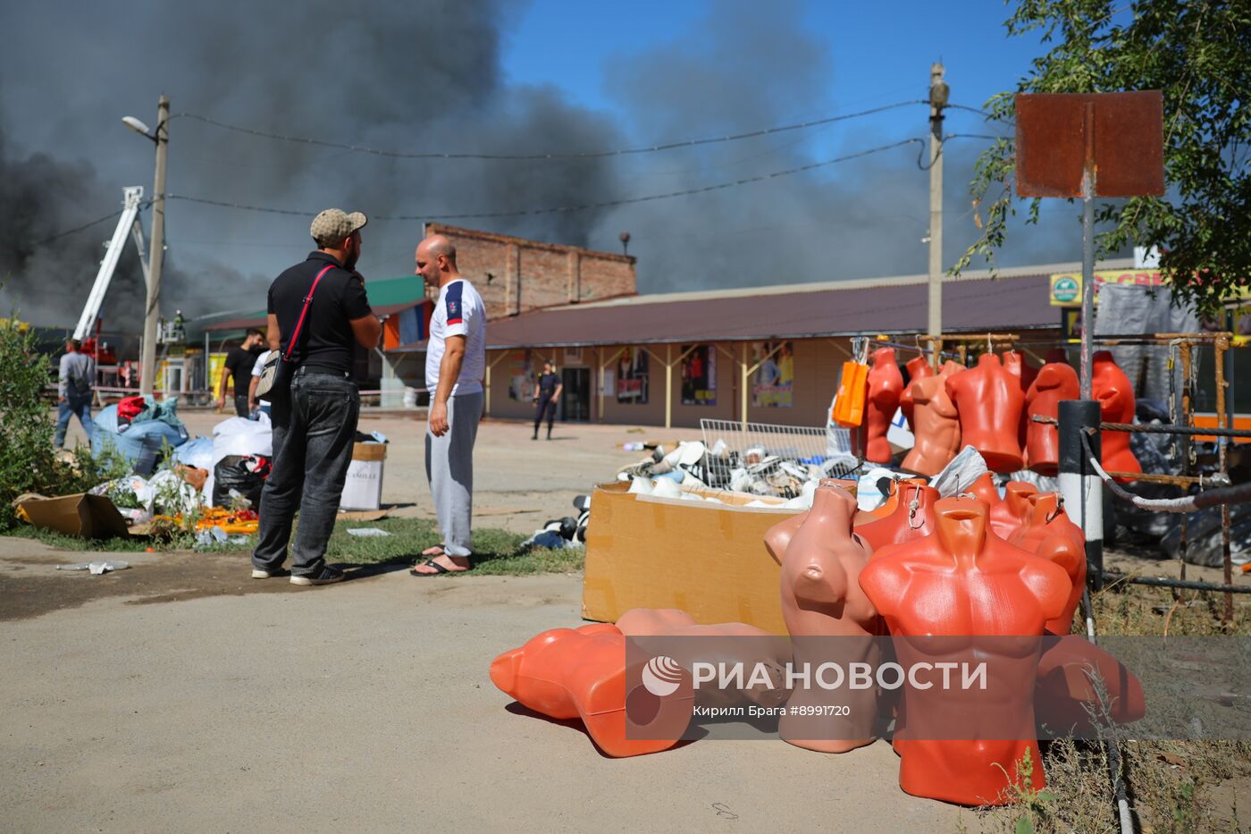 Пожар на рынке в Волгограде