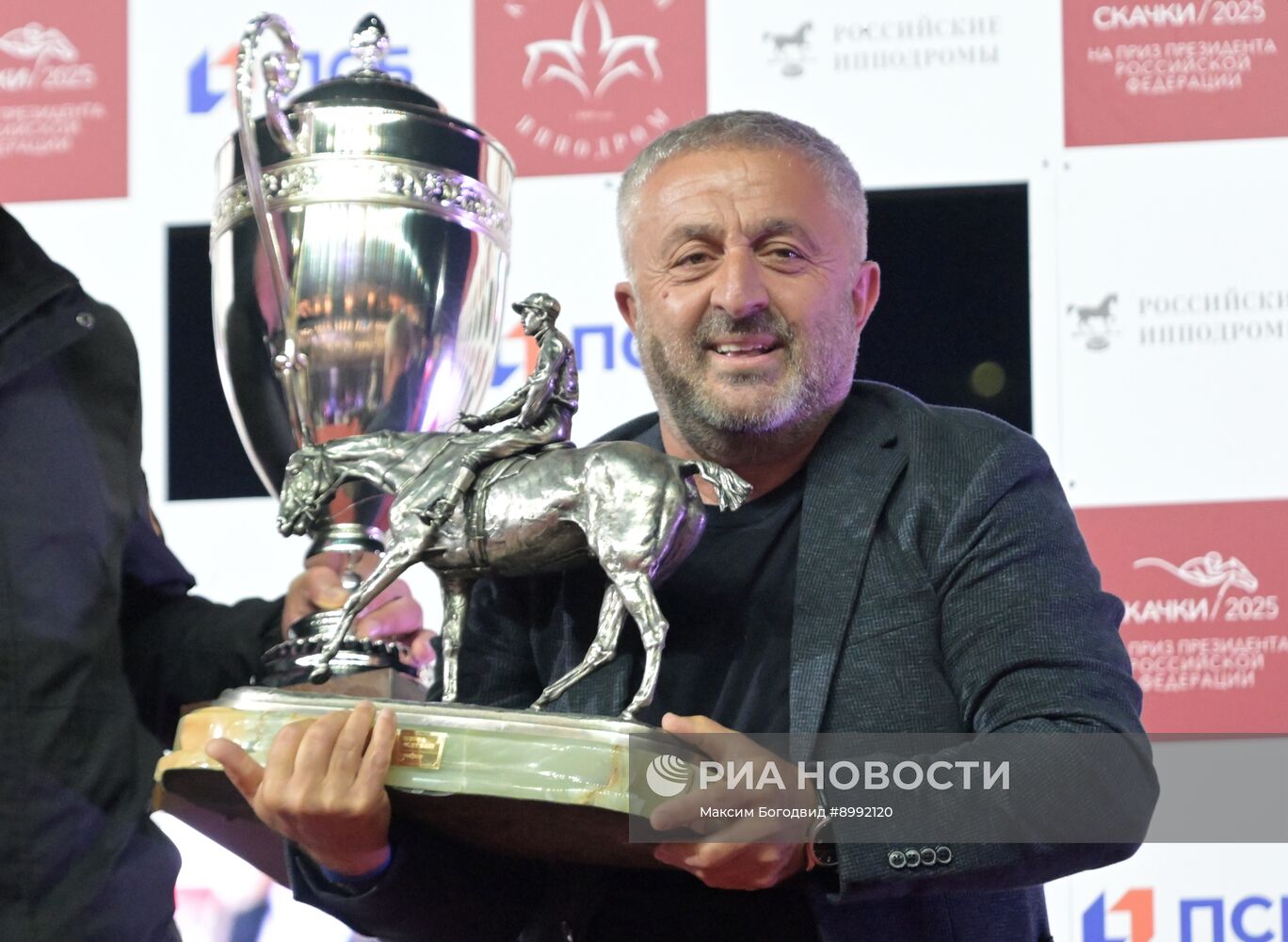 Cкачки на приз президента РФ на Казанском ипподроме