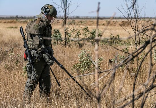 Подготовка саперов группировки войск "Днепр" в Запорожской области