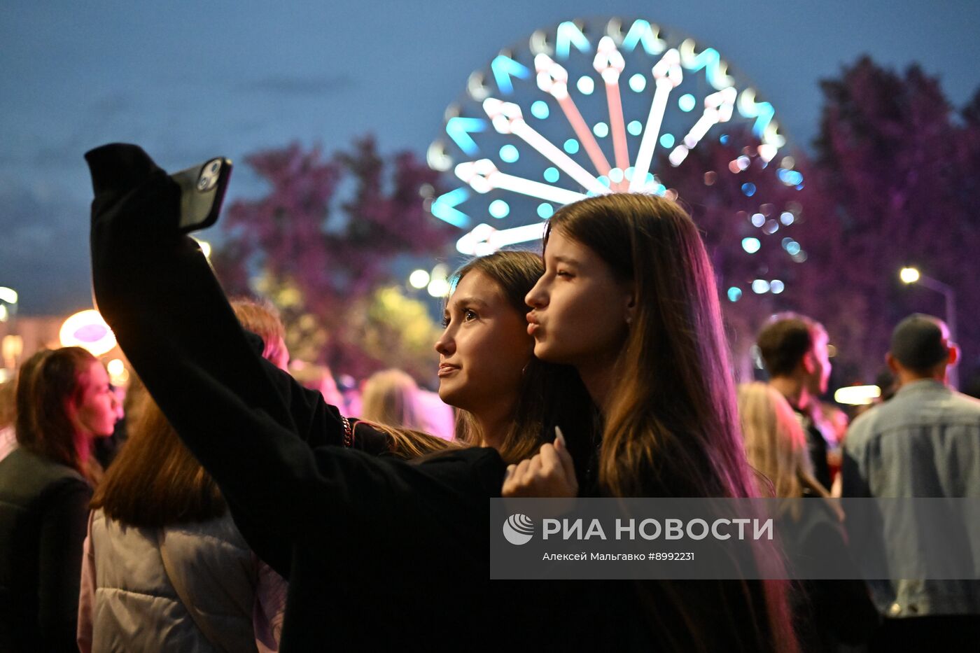 Фестиваль "Лето "Вокруг света". Новое поколение" в Омске