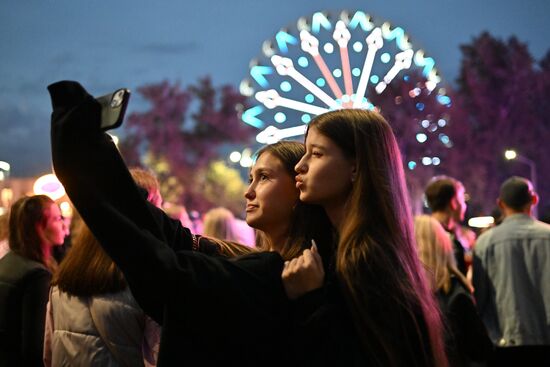 Фестиваль "Лето "Вокруг света". Новое поколение" в Омске