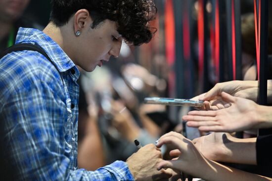 Фестиваль "Лето "Вокруг света". Новое поколение" в Омске