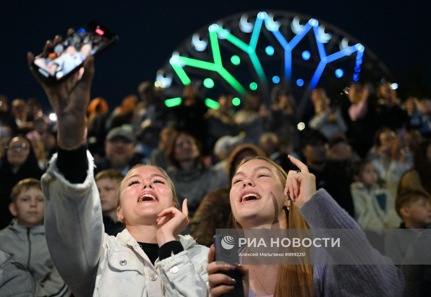 Фестиваль "Лето "Вокруг света". Новое поколение" в Омске