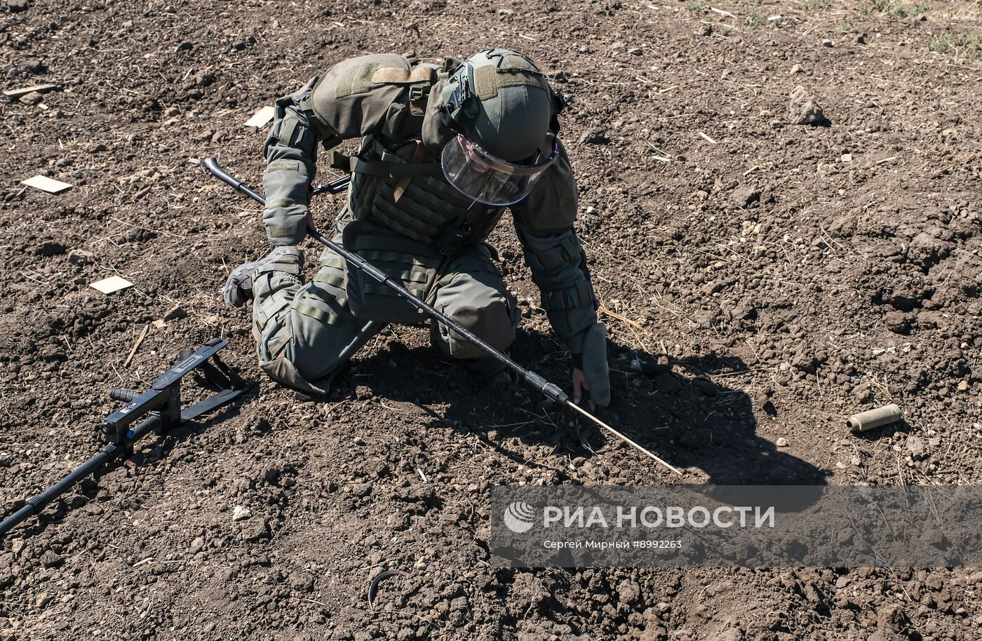 Подготовка саперов группировки войск "Днепр" в Запорожской области