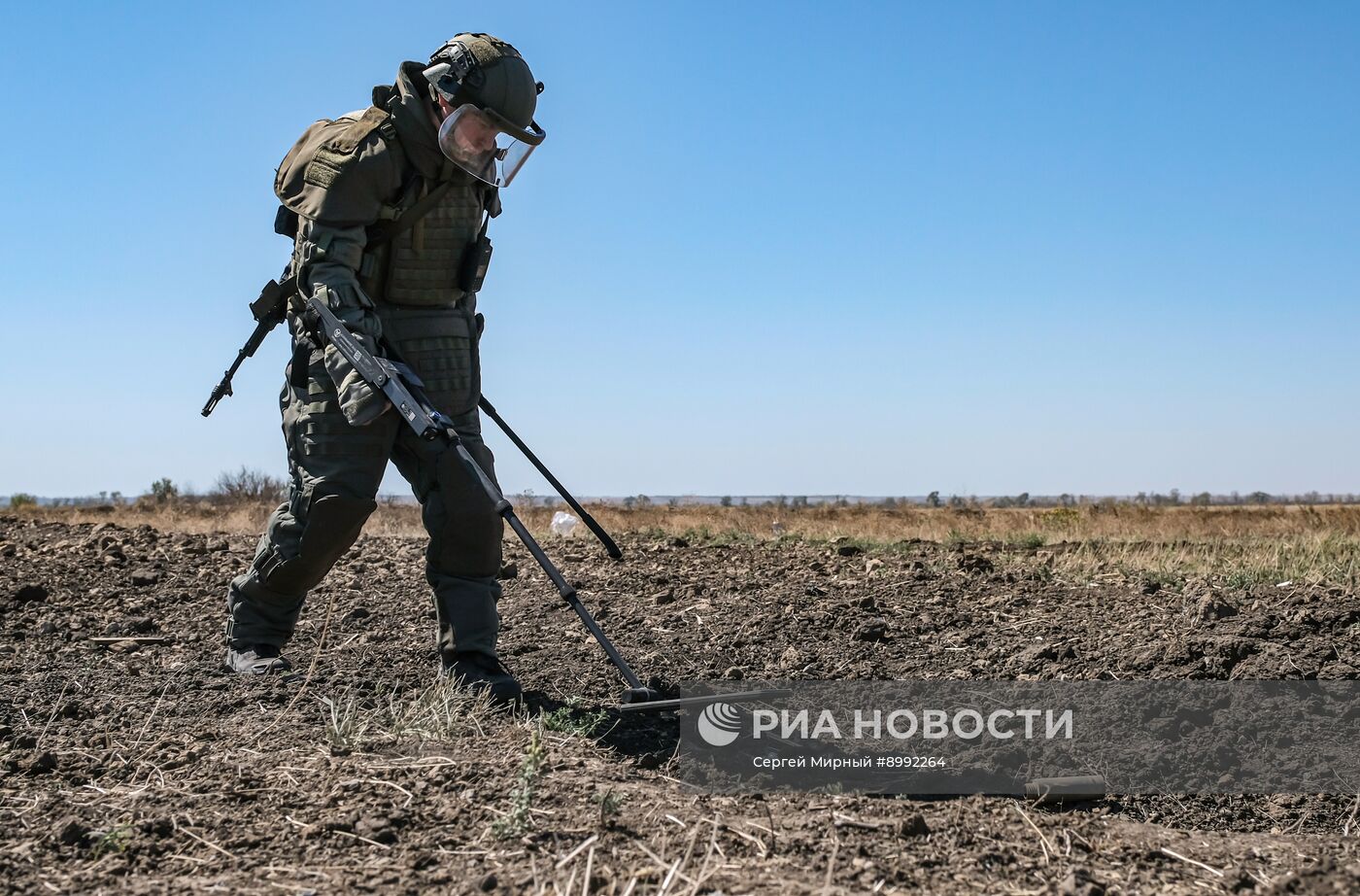 Подготовка саперов группировки войск "Днепр" в Запорожской области