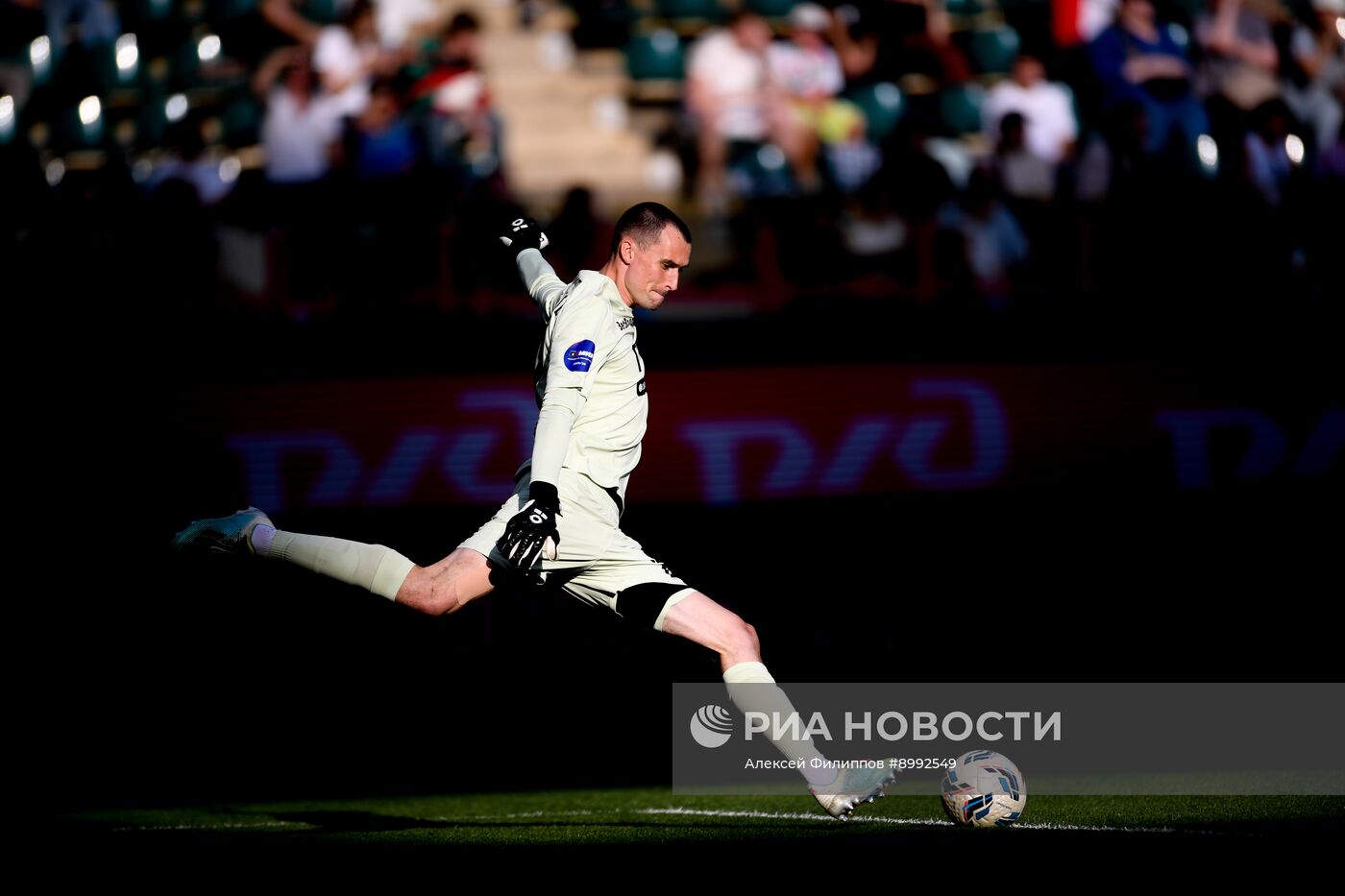 Футбол. РПЛ. "Локомотив" (Москва) - "Крылья Советов" (Самара)