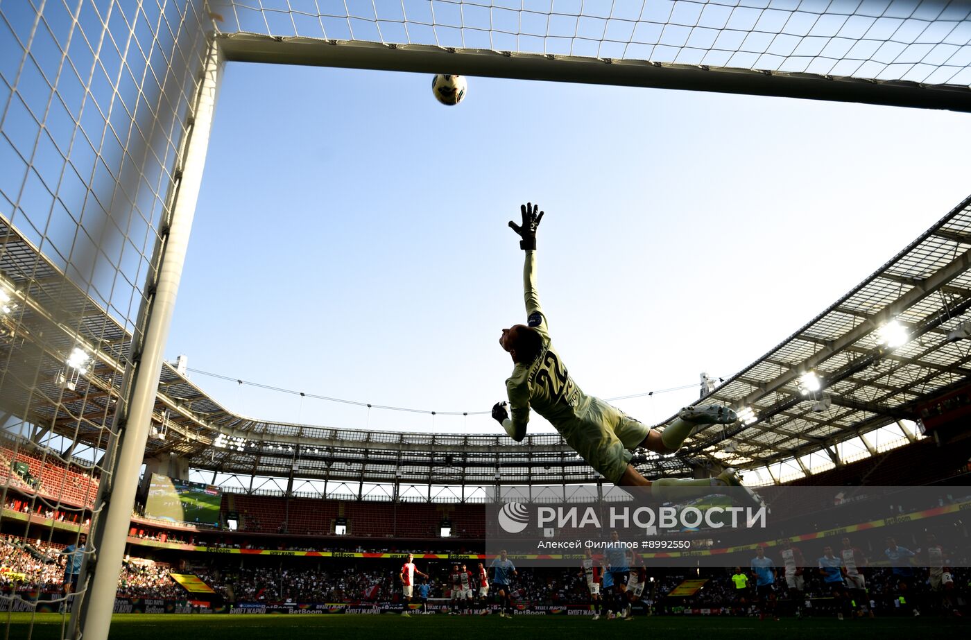 Футбол. РПЛ. "Локомотив" (Москва) - "Крылья Советов" (Самара)