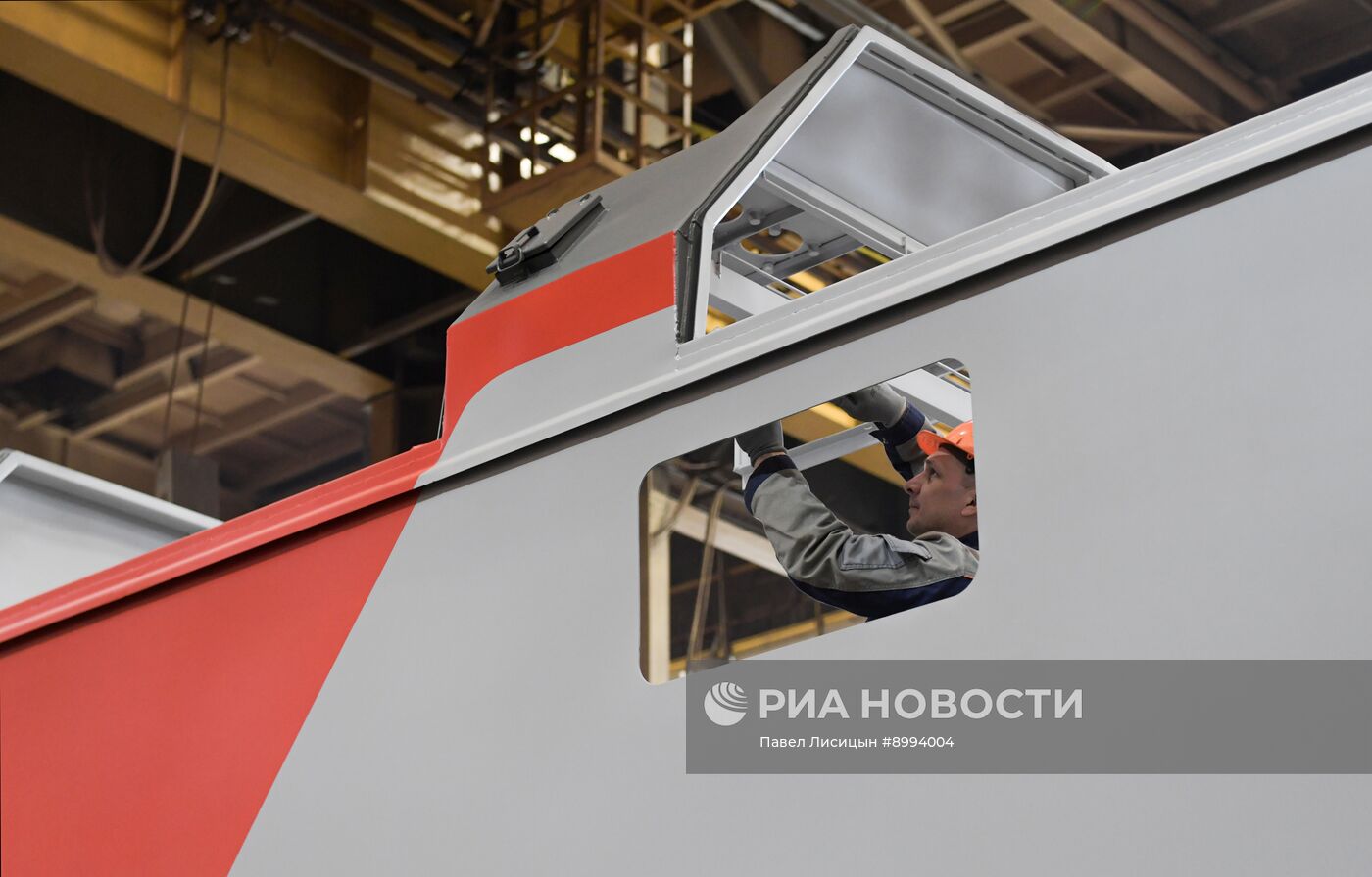 Сварка первого поезда для ВСМ началась на заводе "Уральские локомотивы"