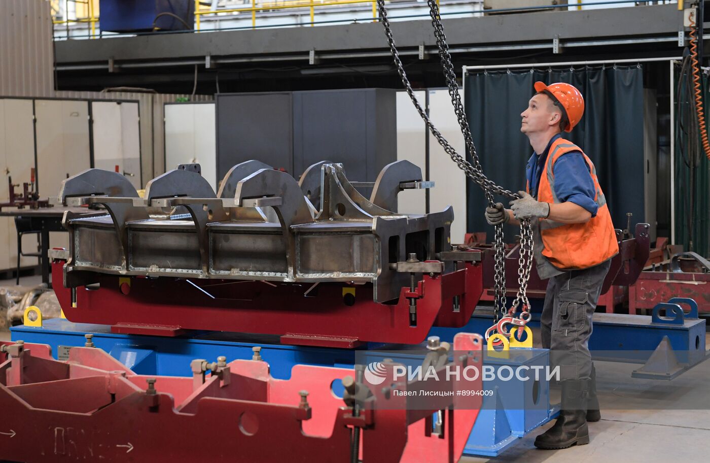 Сварка первого поезда для ВСМ началась на заводе "Уральские локомотивы"