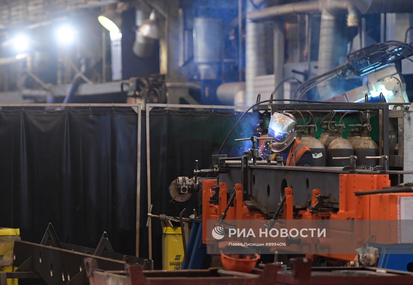 Сварка первого поезда для ВСМ началась на заводе "Уральские локомотивы"