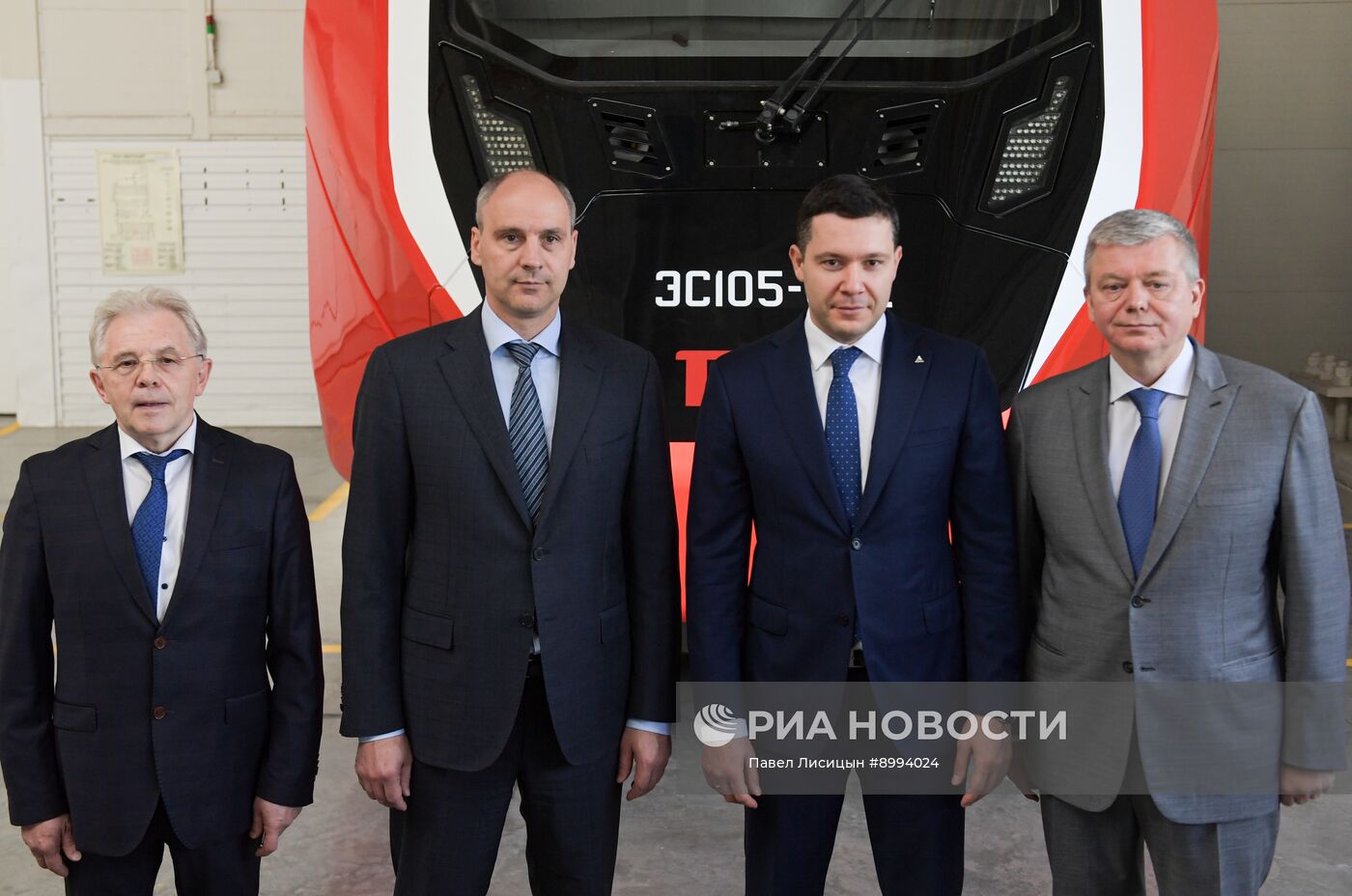 Сварка первого поезда для ВСМ началась на заводе "Уральские локомотивы"