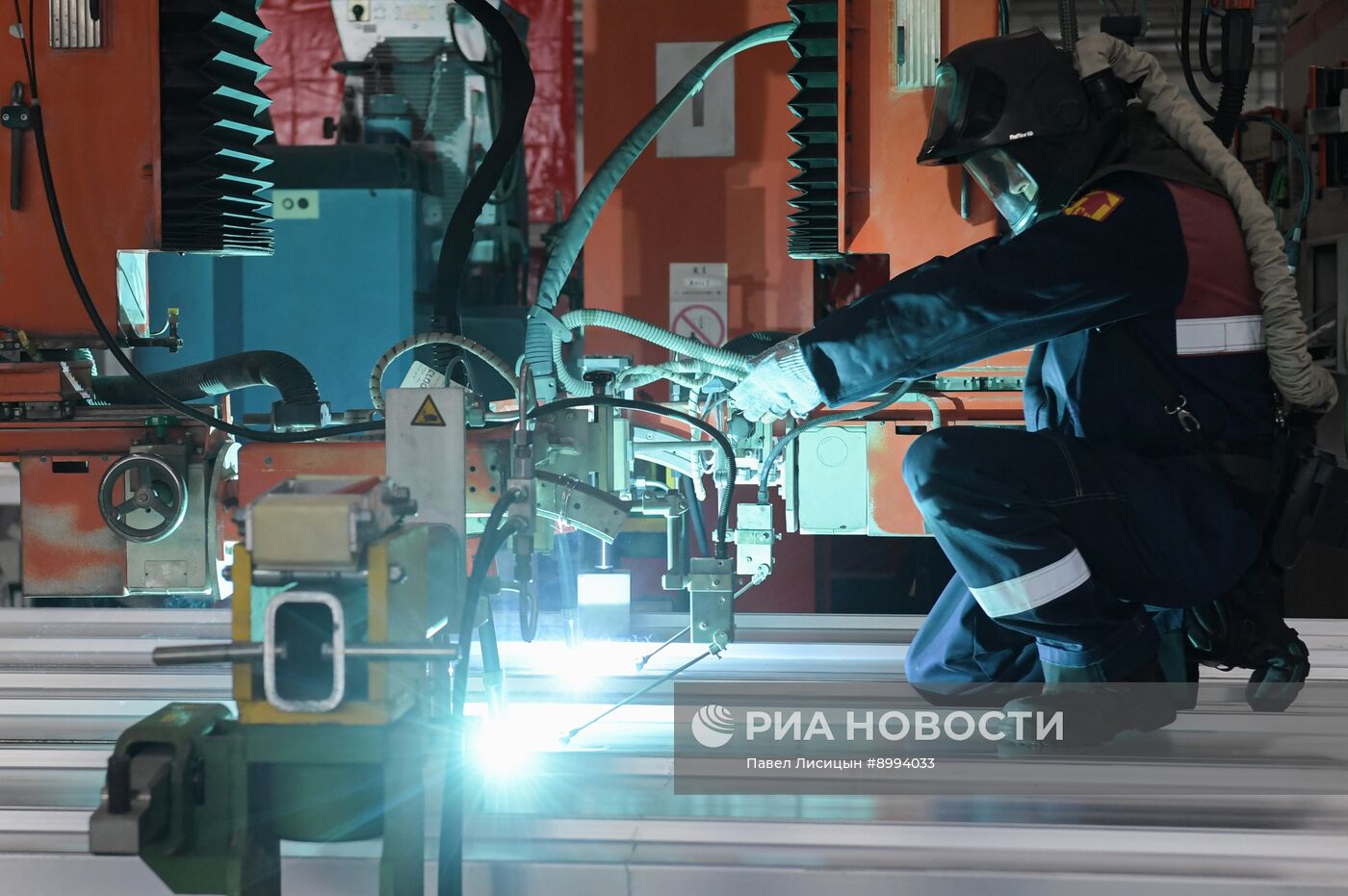 Сварка первого поезда для ВСМ началась на заводе "Уральские локомотивы"