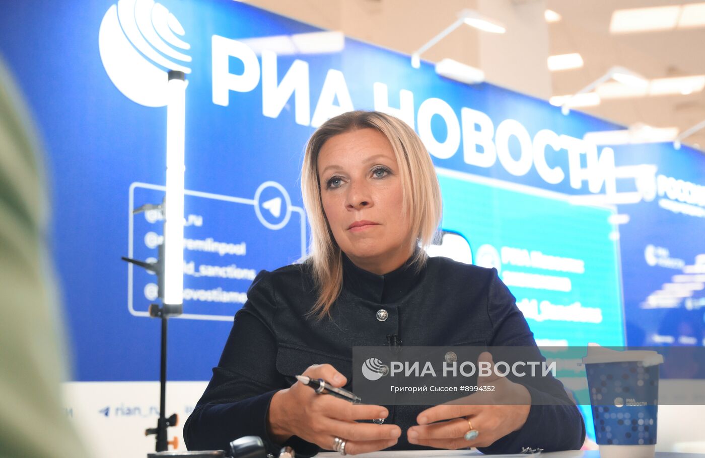 ВЭФ-2025. Стенды РИА Новости и радио Sputnik