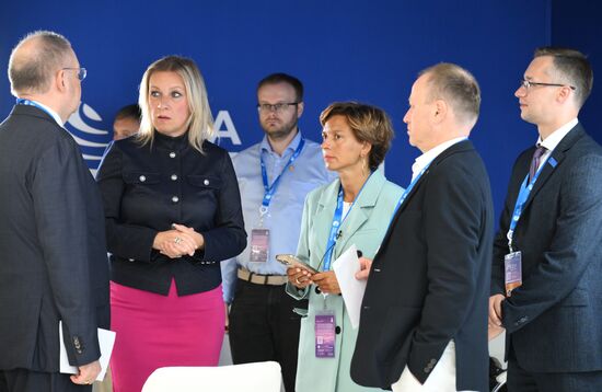 ВЭФ-2025. Стенды РИА Новости и радио Sputnik