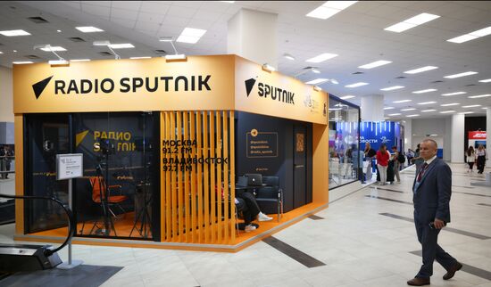 ВЭФ-2025. Стенды РИА Новости и радио Sputnik