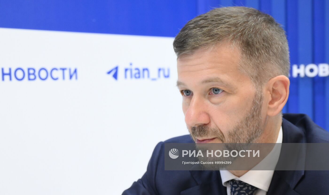 ВЭФ-2025. Стенды РИА Новости и радио Sputnik