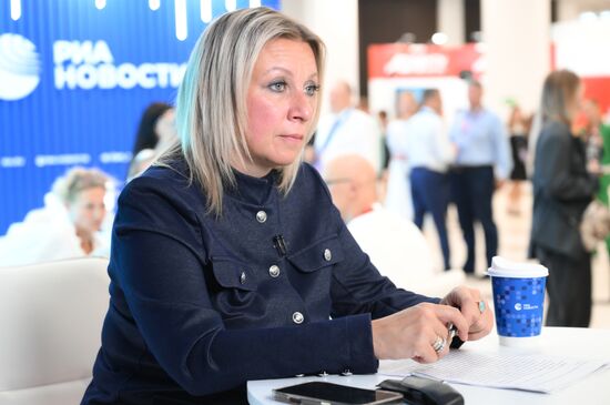 ВЭФ-2025. Стенды РИА Новости и радио Sputnik