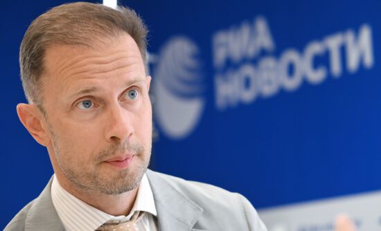 ВЭФ-2025. Стенды РИА Новости и радио Sputnik