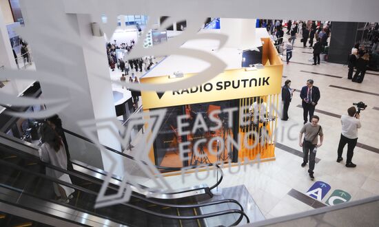 ВЭФ-2025. Стенды РИА Новости и радио Sputnik