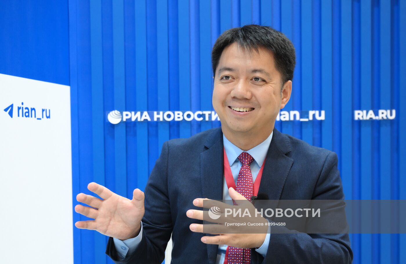 ВЭФ-2025. Стенды РИА Новости и радио Sputnik