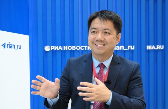 ВЭФ-2025. Стенды РИА Новости и радио Sputnik