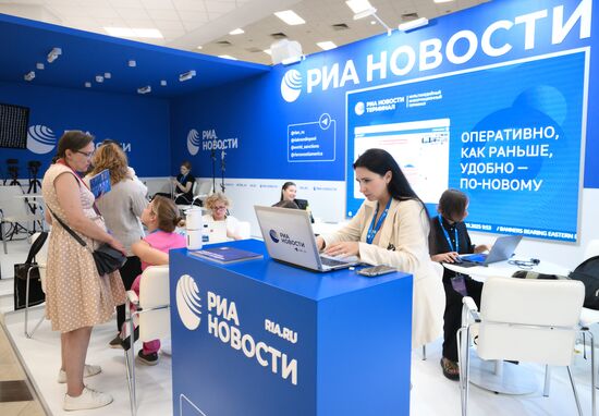 ВЭФ-2025. Стенды РИА Новости и радио Sputnik