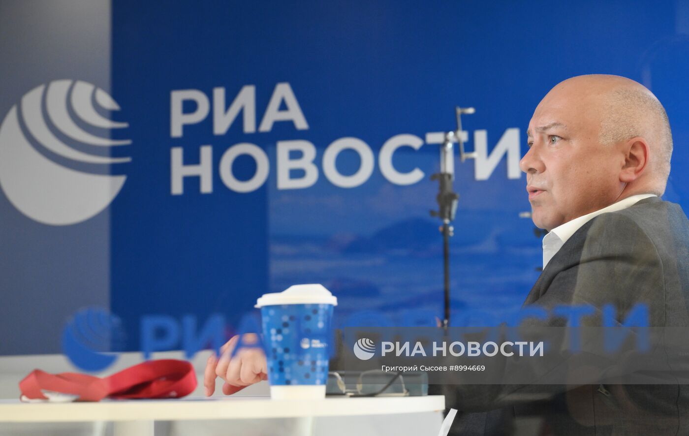 ВЭФ-2025. Стенды РИА Новости и радио Sputnik